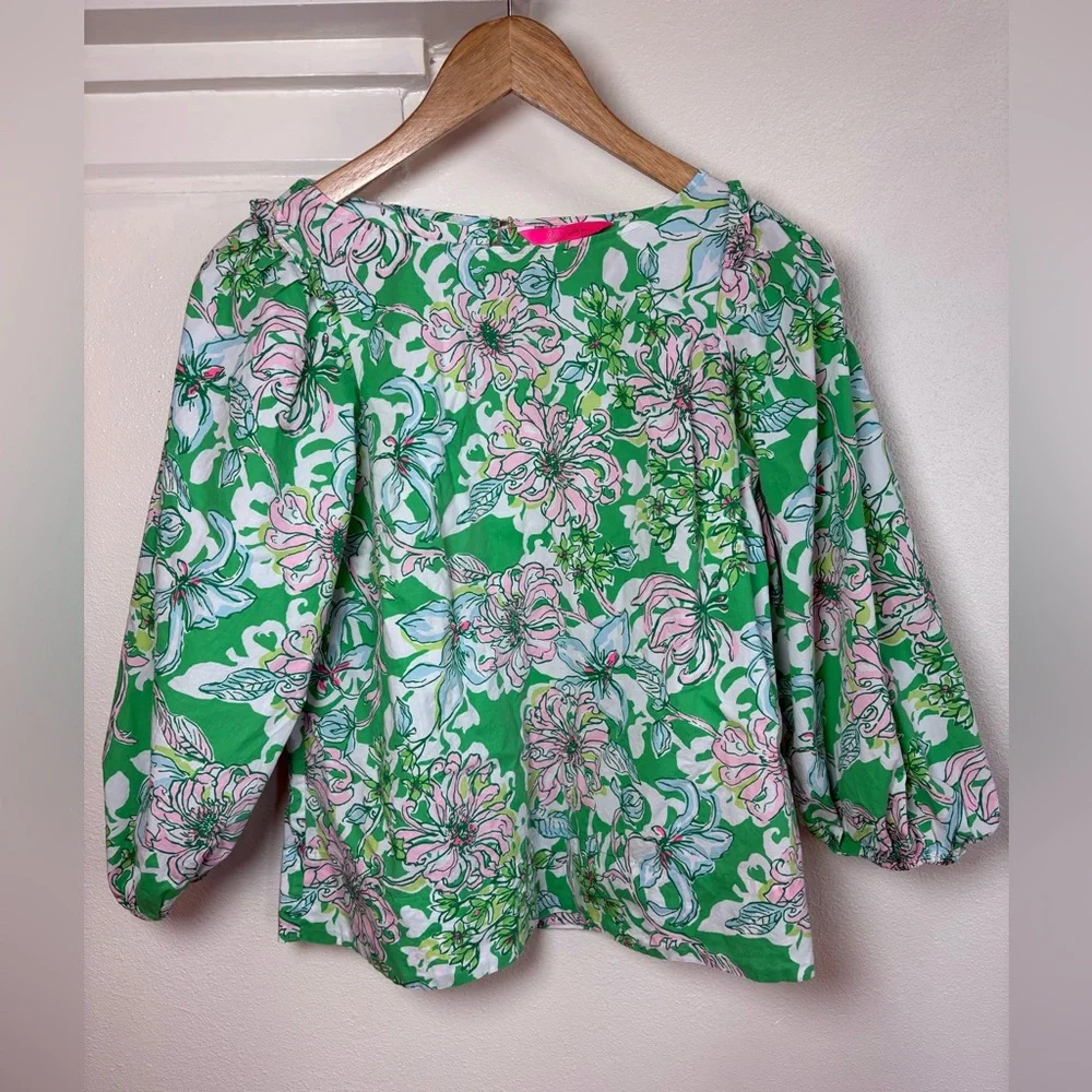 Lilly Pulitzer Spearmint Blossom Views Top - Picture 1 of 8